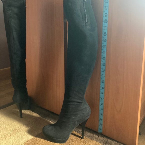 Guess Size 6 thigh high black suede platform boots - Picture 6 of 7